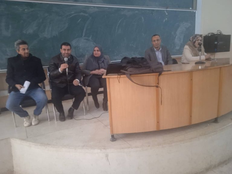 جامعة الجيلالي بونعامة خميس مليانة تؤطر يوما تحسيسيا حول مشروع مؤسسة ناشئة لفائدة طلبة كلية الحقوق و العلوم السياسية.